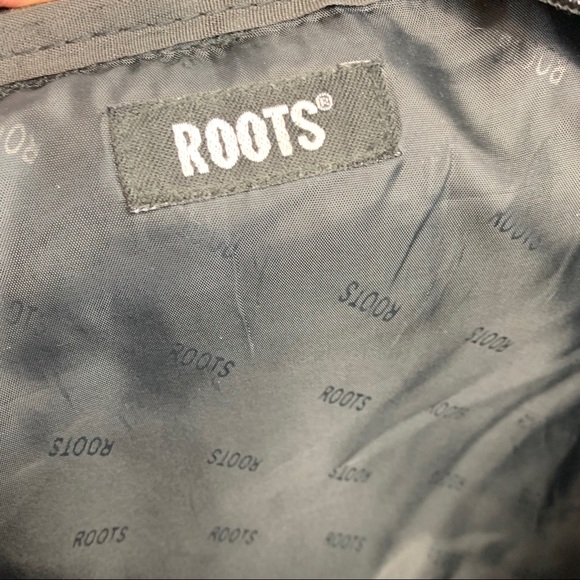 ROOTS |🇨🇦 Collector’s 2004 Olympic Messenger Bag - Picture 7 of 12